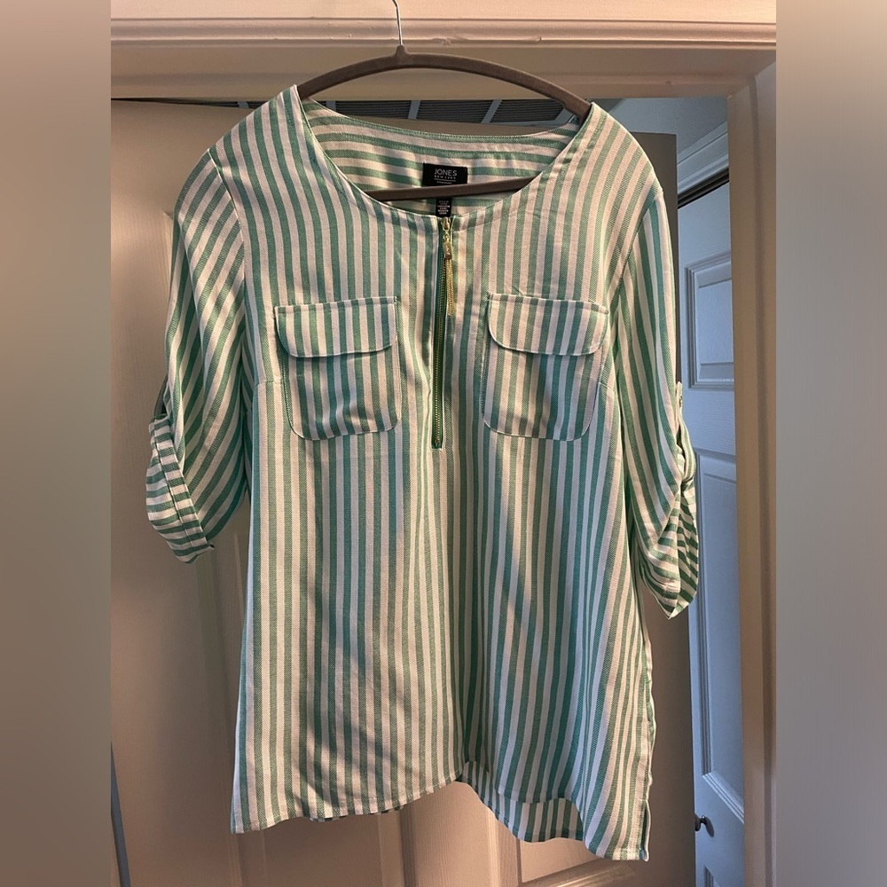 NWOT Jones New York Striped Short Sleeve Blouse